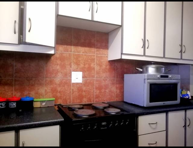 2 BEDROOM SIMPLEX FOR SALE IN ESCOMBE